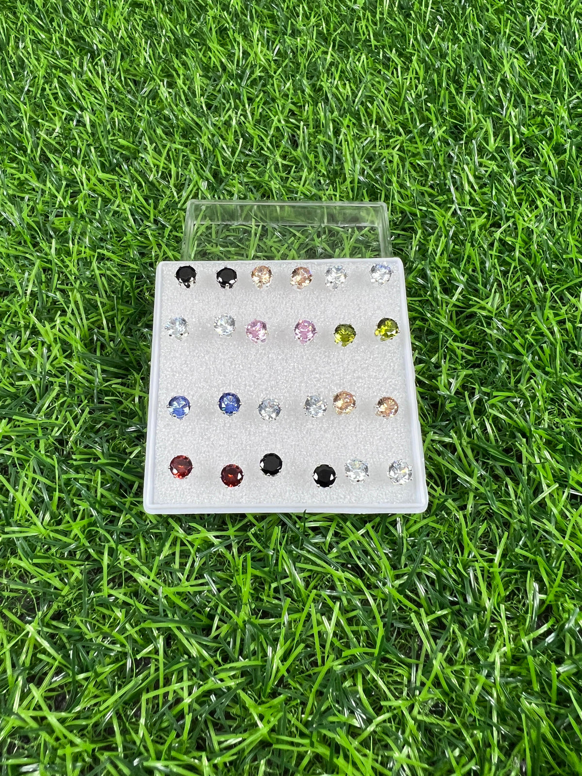01 Box | Ear studs box different colors