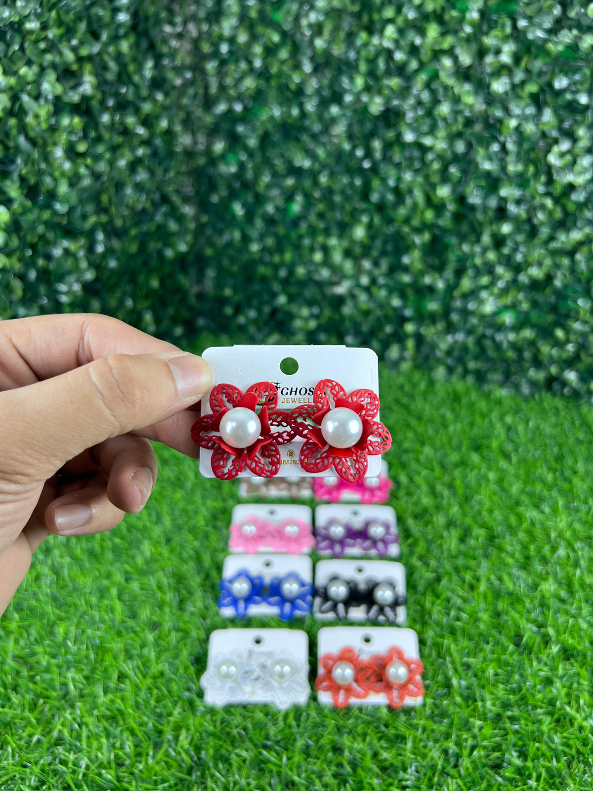 Floral pearl earrings studs