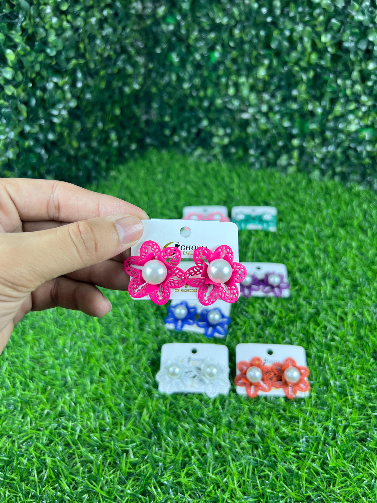 Floral pearl earrings studs